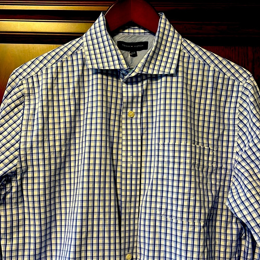 Like New Tommy Hilfiger Dress Shirt Multicolored Blue, Light Blue & White Plaid!